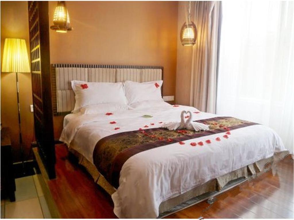 Serengeti Hotel Haikou  Exterior foto